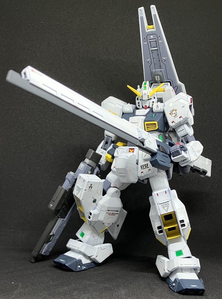 ブレードライフルこの持ち方をさせたいがためにリアスカートに保持パーツを作ってみました!