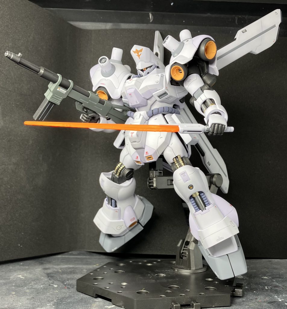 サーベル抜刀ゴールドやシルバーの部分塗装もやって良かったと思えます😊ご覧いただきありがとうございました!