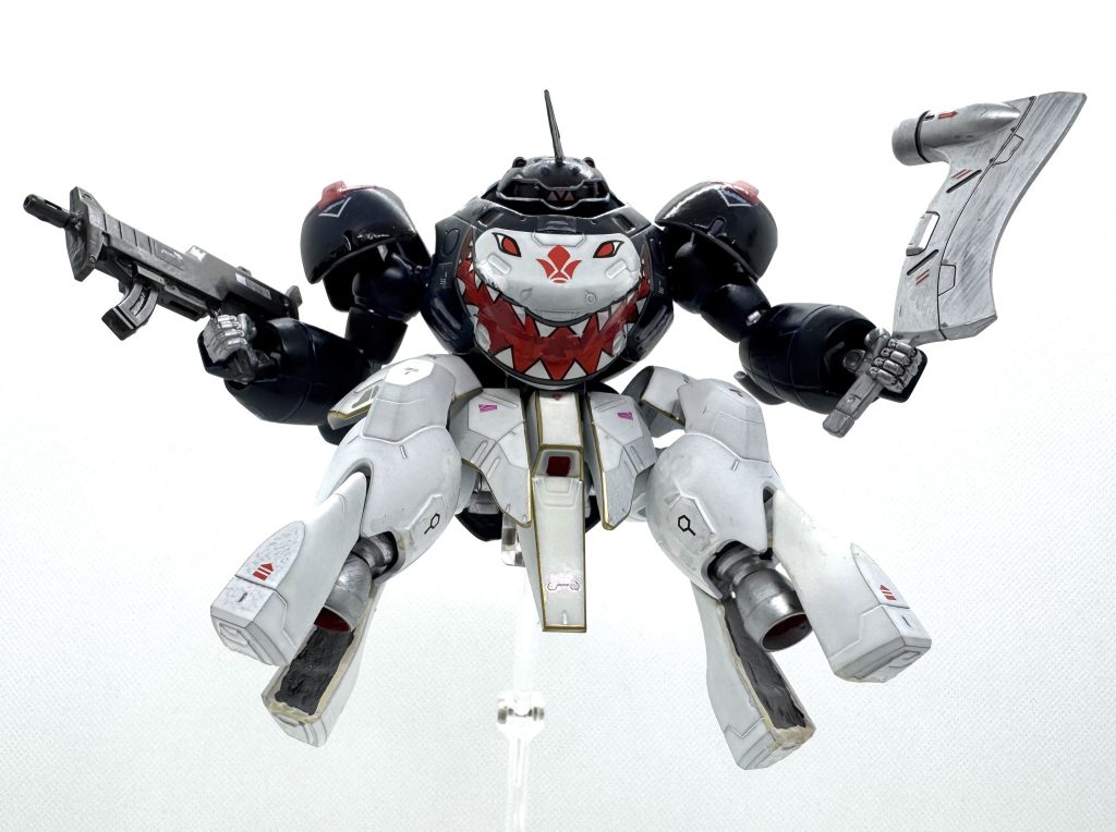 キットを手に入れてからどうするか考えた。そーだ「ボール」についてたデカールを有効活用しよう、からこうなり申した。ブレードアンテナまがっちゃった。