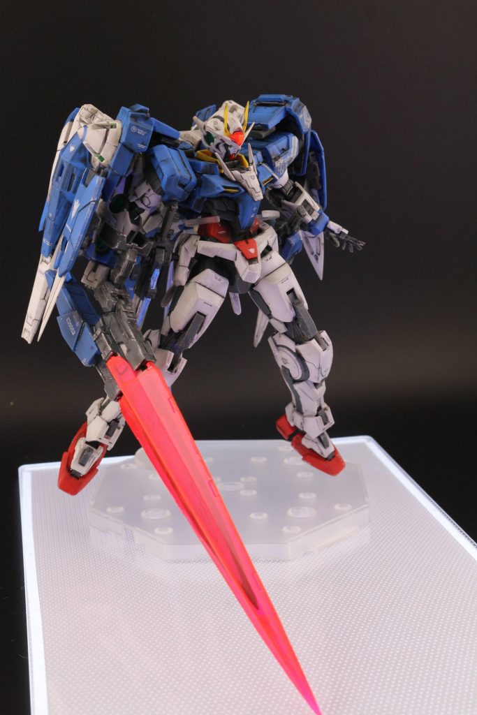 そこで今回は蛍光塗料も使用して作成して見ました