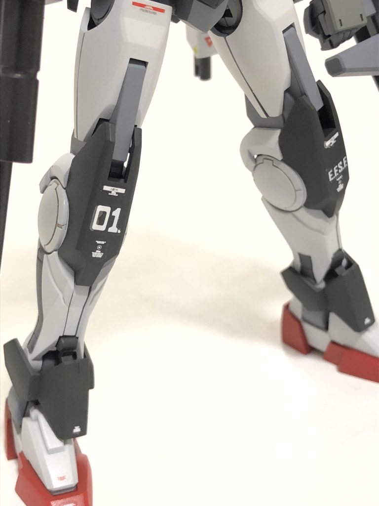 膝のデカールが今回の機体での１番のお気に入りポイントです。