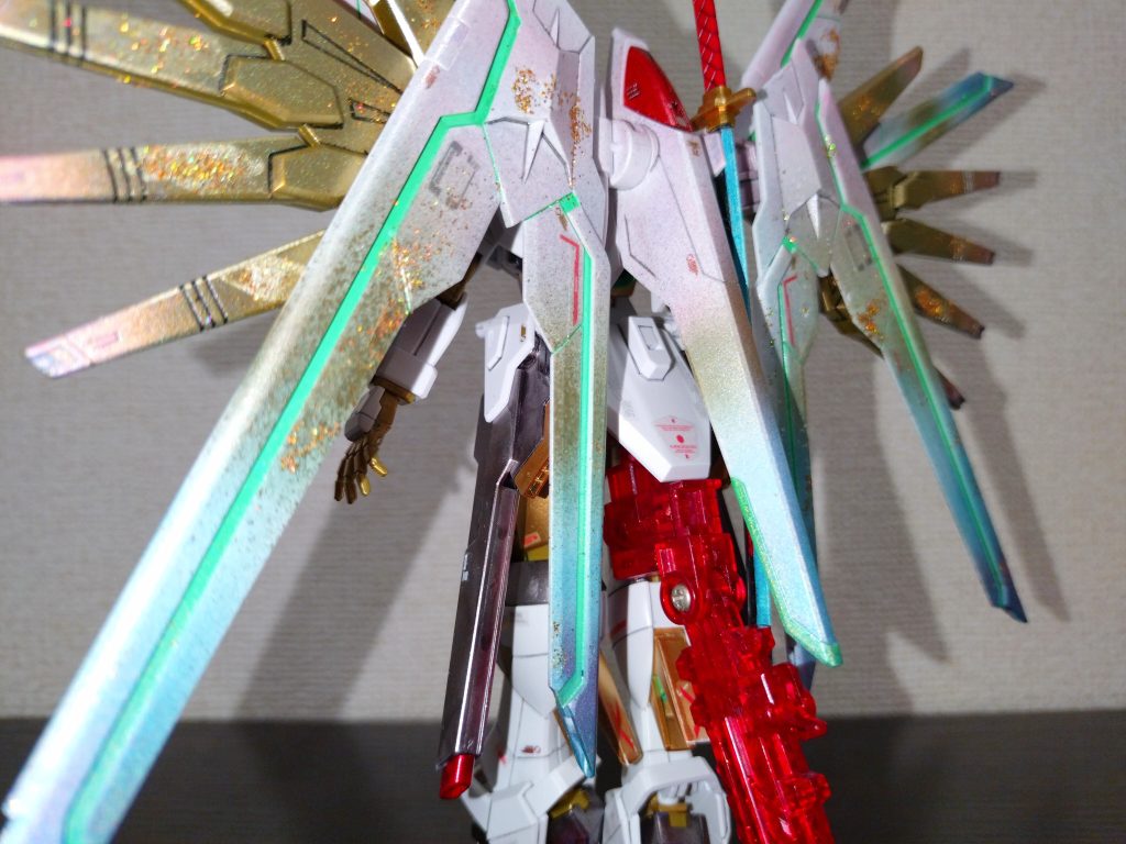 ウィングのホロレッド、イエローゴールド、ホロブルーこれいい感じにグラデーションに出来ました