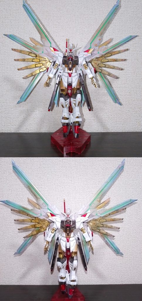 前後のウィングを差し換えるとデカールの違いで少し印象が変わります