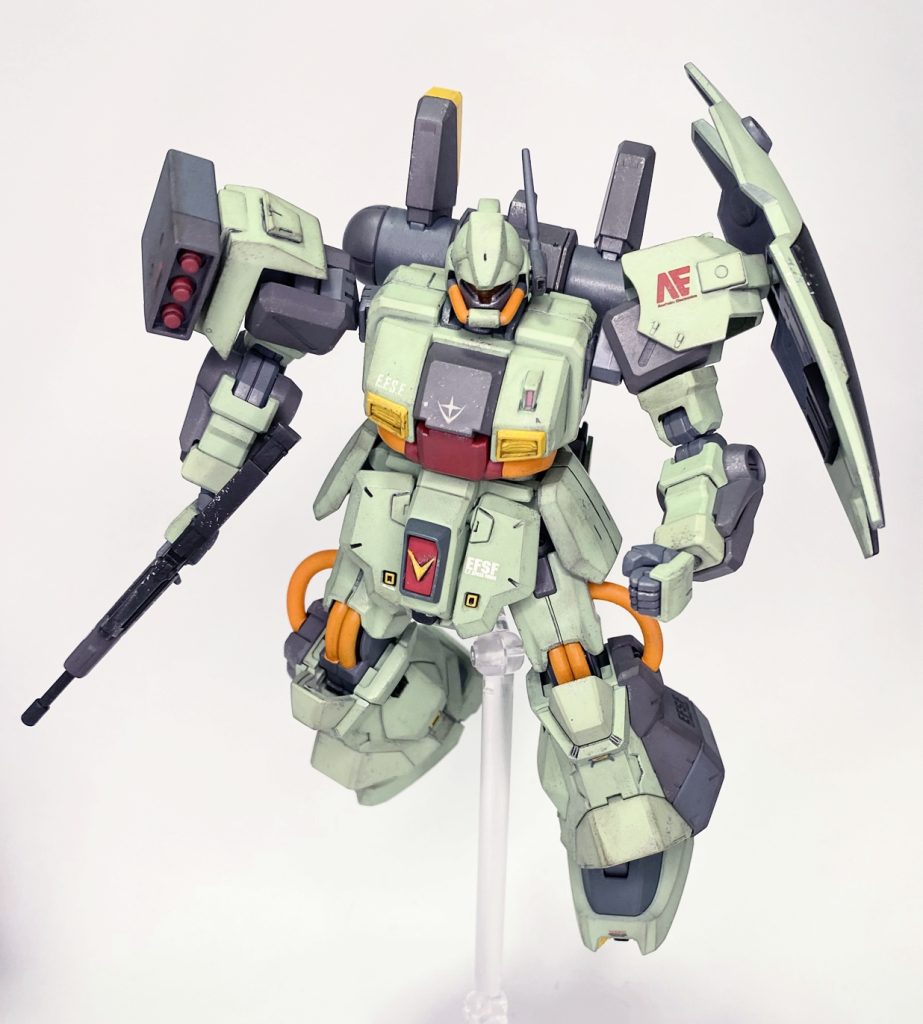 AEが新型です!と持ってきて現場の評判は悪くないけれど、上層部はこれほぼハイザックのままじゃねぇか!!ってキレるそんな妄想サイドストーリー。