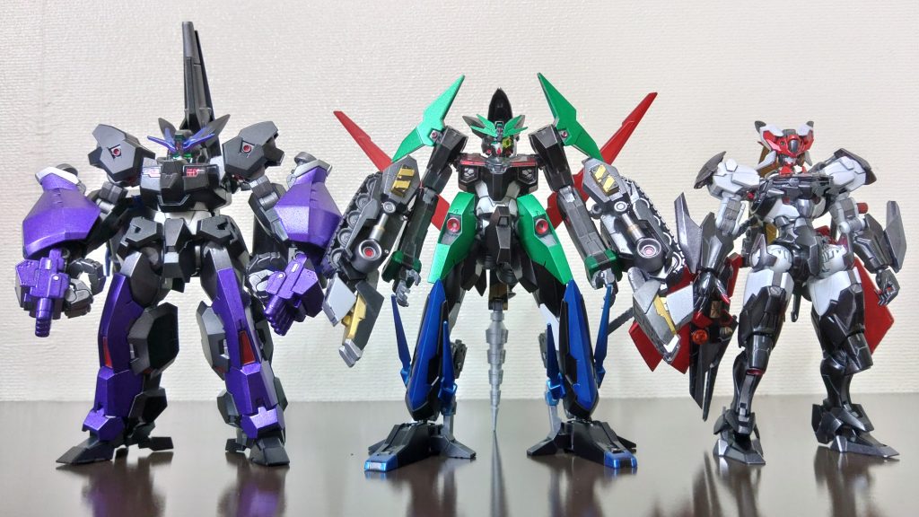 ガンダムルブリスシュバルツの仲間、MS盗賊団「黒い三連星の魔女」のメンバーと比較。ルブリスシュバルツは合体した状態でも背丈はそんなに大きくなってません。