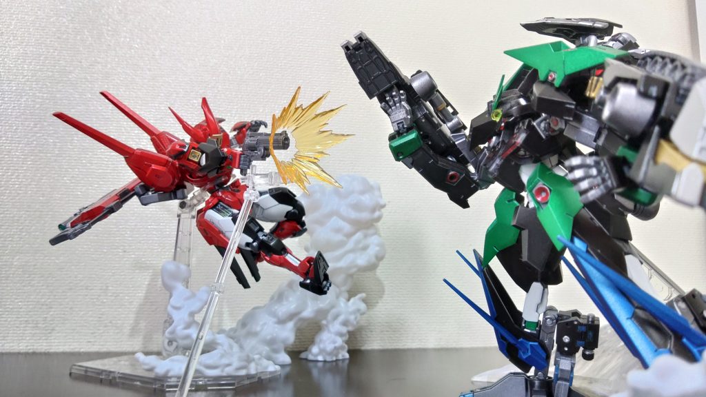 以上、ガンダムルブリスシュバルツ・ザ・グレートでした。所々関節が弱いのですごいポージングに苦労しました。