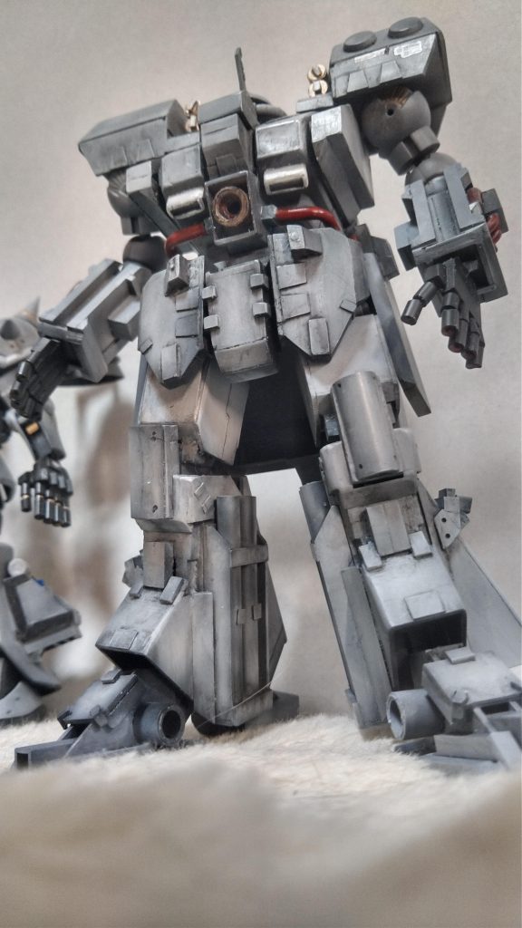 腰から下はプラ板とプラ棒でつくりました