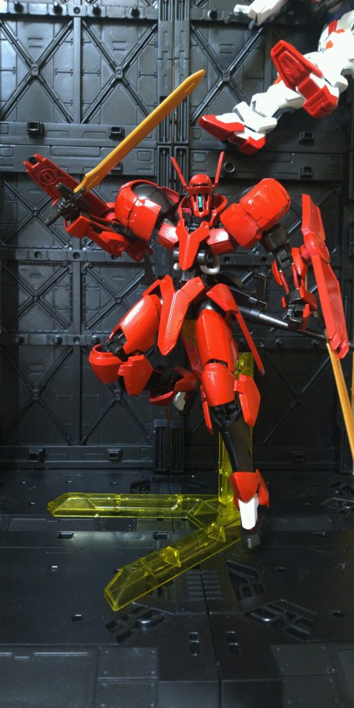 シールド(?)の裏と表面のモールドは塗り分け箇所のようですがすっぽかして組んでしまったのでもうこれでいい...