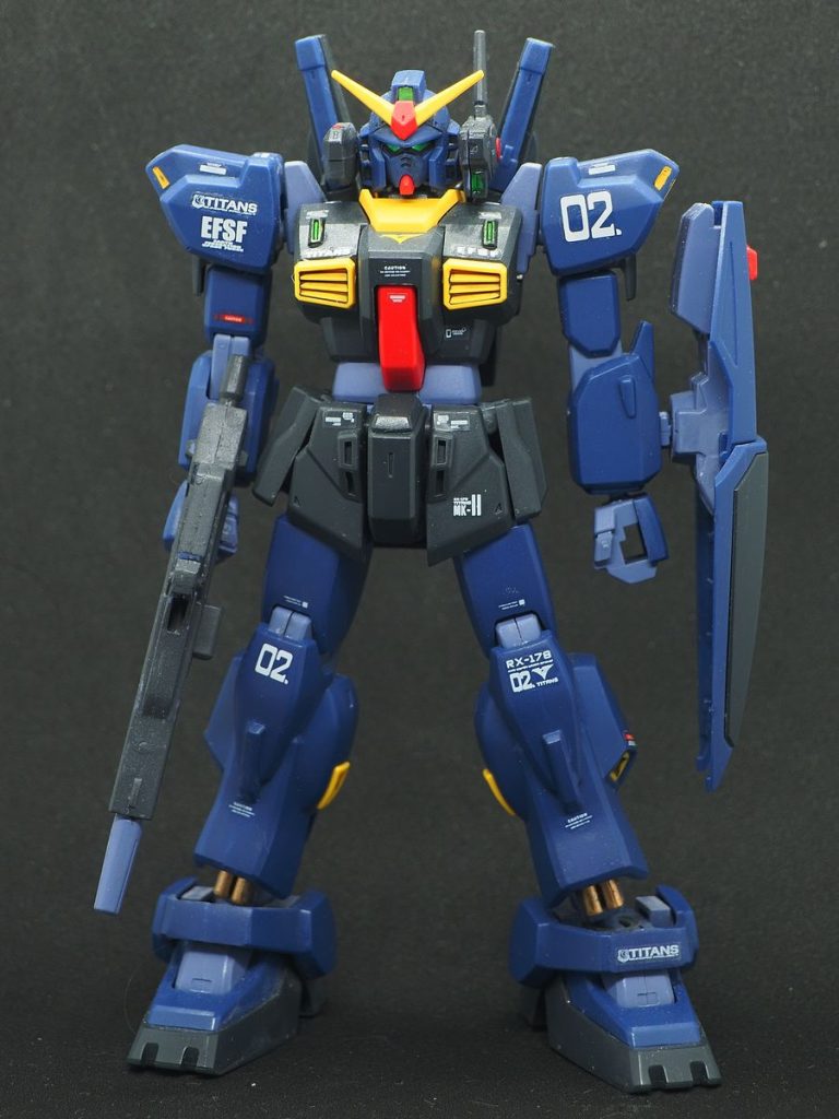 おまけでティターンズカラー、脛の合わせ目処理さえ上手く出来れば良いキットだと思うんだけど(zaku-kao4)