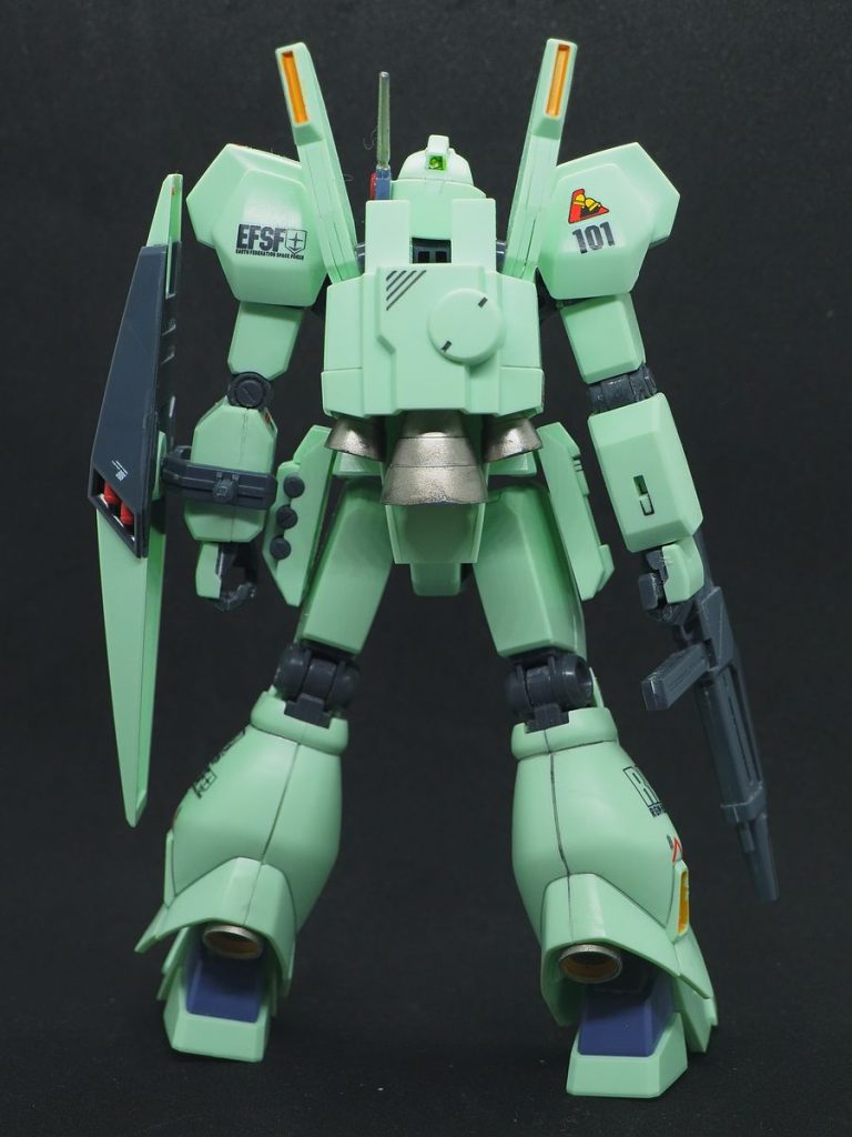 相変わらずリアは力尽きてます(gundam-kao9)