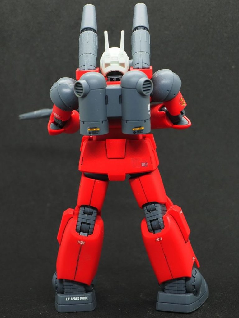 相変わらず背中は寂しい(gundam-kao5)