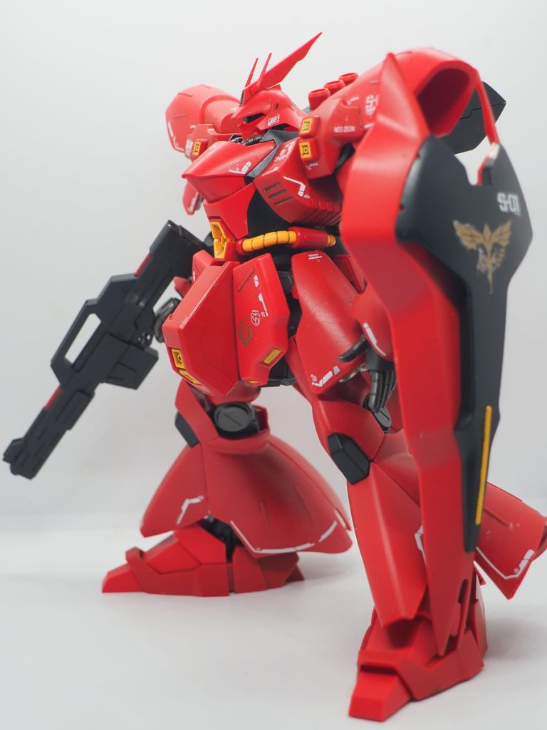 ＨＧでこの存在感なら、ＲＧならもっと凄いでしょうね(gundam-kao2)我が家にＲＧ有りますが、作る気力が無くて積んでます(gundam-kao5)