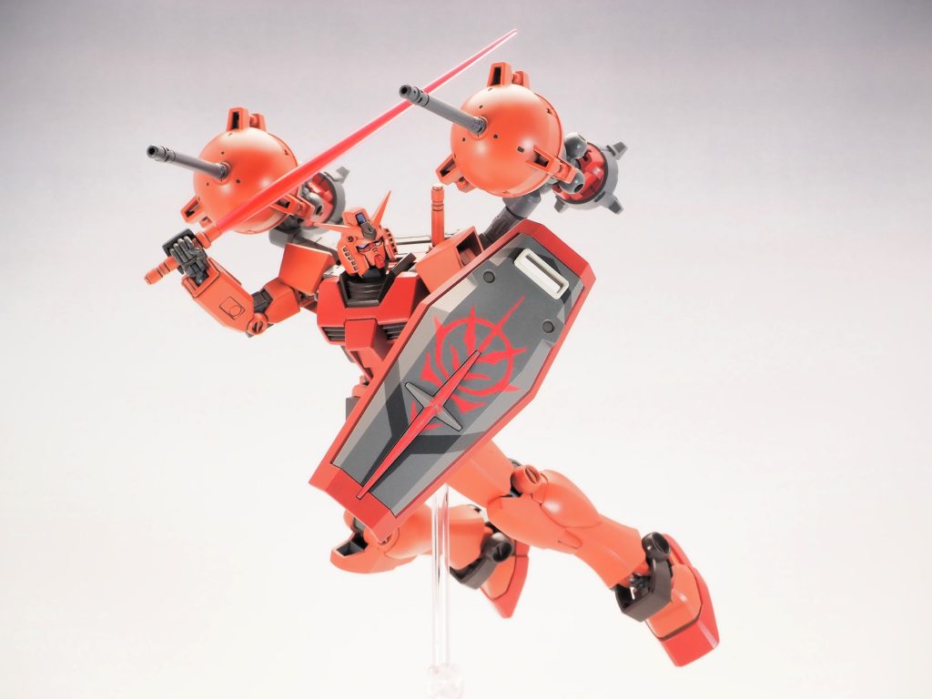 ジオンマークは筆塗りです