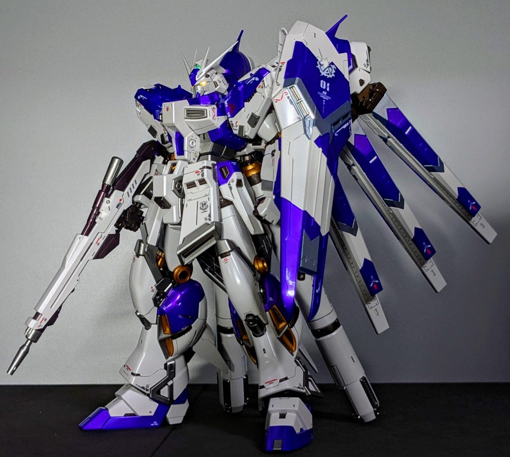 キャンディ塗装したメタリックパープルの色味がお気に入りです😊他も全てメタリックやパールなどで塗装しましたが、パーツ多くて時間かかりました…これにデティール加えて完成させてる人ってホントにスゴイ…