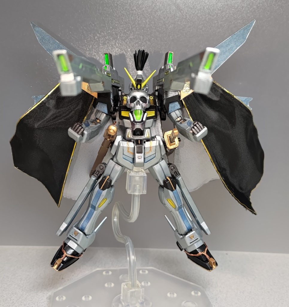 ツインサテライトキャノンと胸部のスカルサテライトキャノンで、サテライトキャノン三段撃ち! これが戦国最強と謳われる武田騎馬軍団を撃滅する織田軍のResolution・・・ダブルエックスだけに。サテライトキャノンの各砲口は、蛍光グリーンに蛍光イエローとクールホワイトを混ぜて塗り、つや消しでなく光沢でトップコートしてます。