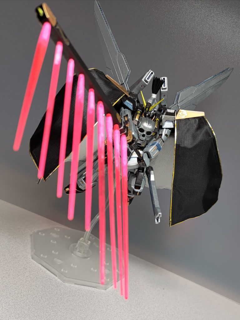 ムラマサ・ブラスターならぬハセベ・バスター!! こちらは射撃モードは無く、片刃です。ビームサーベルエフェクトの余剰品も増えてきましたw