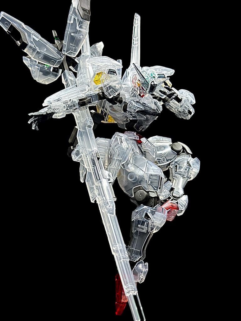 キャリバーンはパーツ分割が細かいので、クリアが非常に似合うという印象です。 また、水星キットを久しぶりに組むと、組み立てやすさをあらためて実感。キャリバーンは何度組んでも、良いキットです^_^