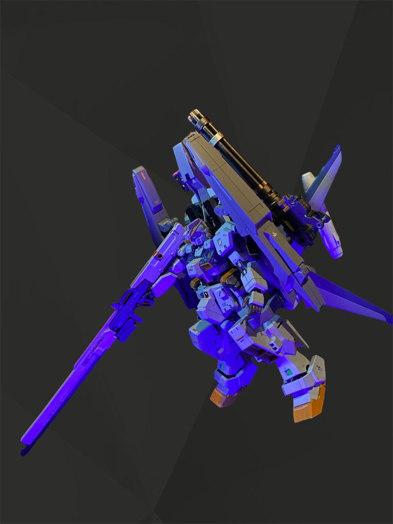 前回製作のGオフェンサーとのドッキングも。