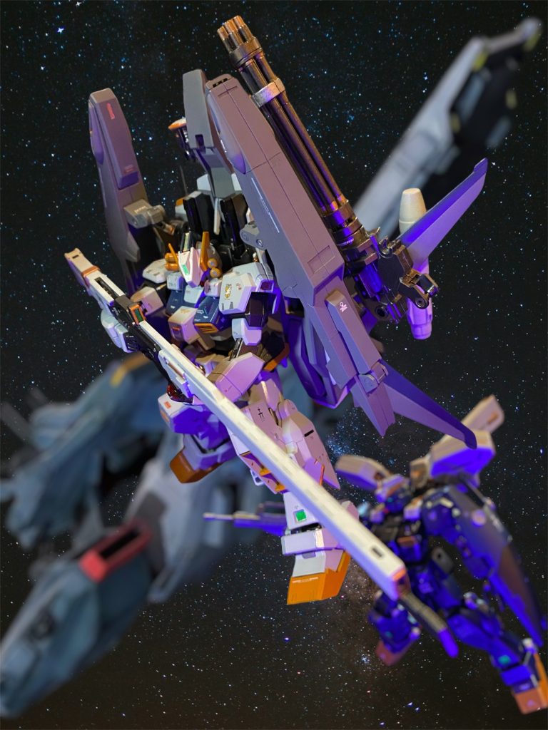 今回のストーリーはコミックスで描かれた、マーフィーが初陣でガンダムに助けられたというエピソードになぞらえてみました。たしかに、T3で白いMSって珍しいですよね。一年戦争を経験した者たちには敵味方問わず、より大きな印象を与えた事でしょう。 今回もご覧頂きありがとうございました✨