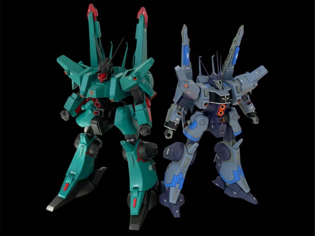 以前作成したHGドーベンウルフ (UC版)とサイズ比較です