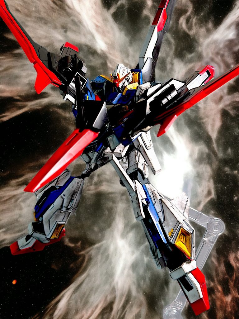 必殺技フェニックスバースト発射形態！ ライトニングゼータを組む前から、再現したかったフェニックスバースト。普通に構えただけでは物足りなかったので、バーストのオーラを足してみました。