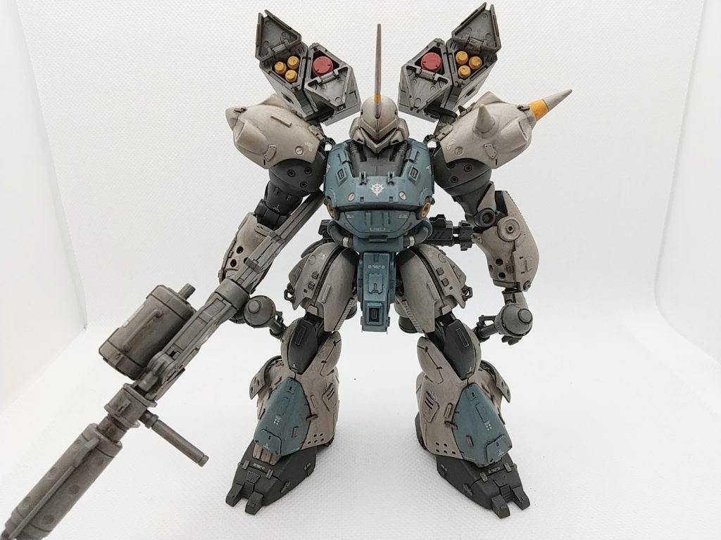 ミサイルハッチオープン！でもやっぱりジャイアントバズ背負ってたほうがサマになりますねー