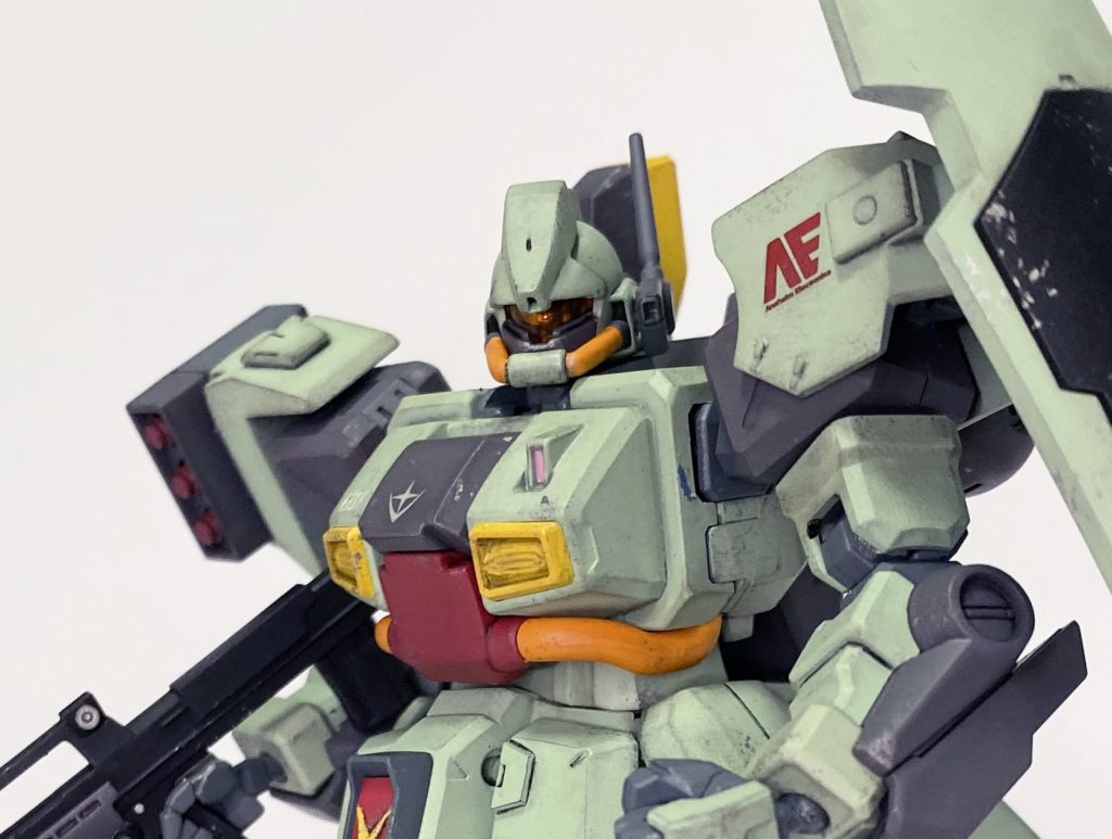 制作途中画像ではないですが…これくらいアップにするとモノアイも見えるかと。