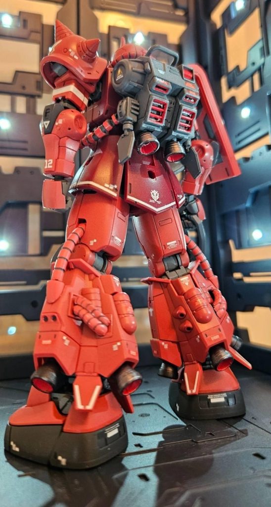 HG シャア専用高機動型ザクII–4枚目/制作者：Alan Wong