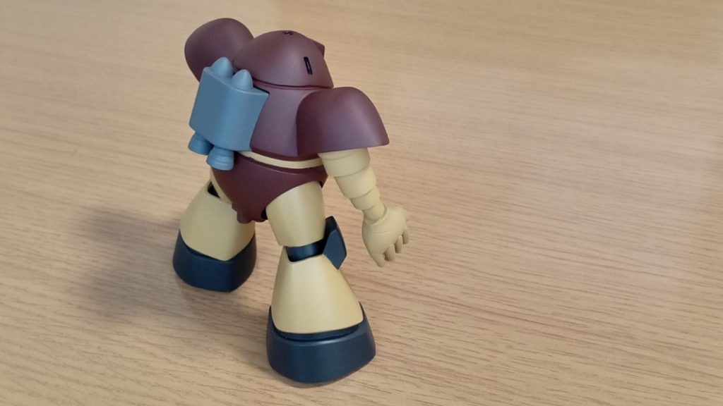 缶スプレーでのお手軽塗装と一部、筆塗りで完成させました。難しい改造はなしでキットの状態での固定ポーズを目指しましがパーツのトラブル、紛失等あり市販のパーツも使っています。 