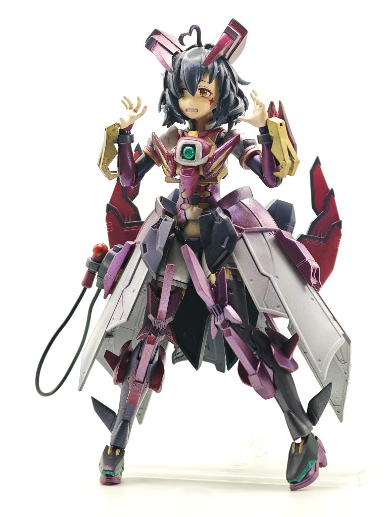 通常顔平時はやや内向的なオタク少女とかそんな感じ…元々はMS少女第3弾として制作してましたがウィングコンが始まったために前倒しでこっちが2弾に、パロディ元に寄せすぎたためひっでぇデザインになりました、エピオン感が少ねぇのも反省…。