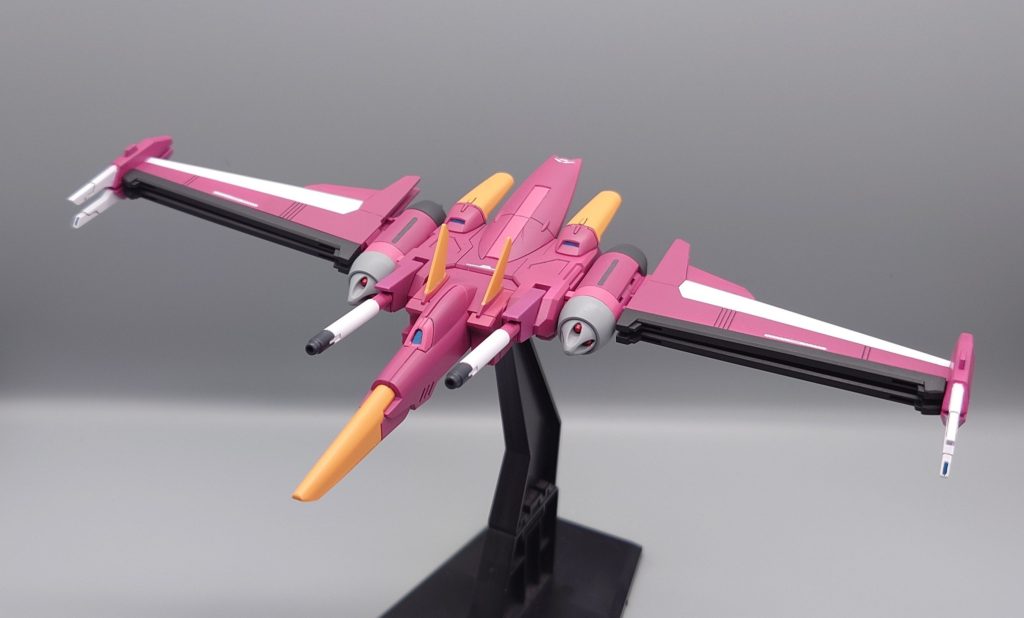 フォランテスはファトゥム風のカラーで塗装しました。改めて見るとファトゥムより遠距離武装が増えていて格闘以外もできそうです。