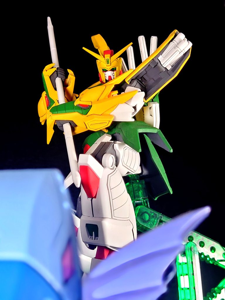 ならば!ガンダムファイト!レディー……ゴー!!マーメイドガンダムは見かけによらず強かった。この戦いも結構好きでサイ・サイシーが勝つために腕を千切ってましたね。大分トリッキーな戦い方をするのもドラゴンの魅力。