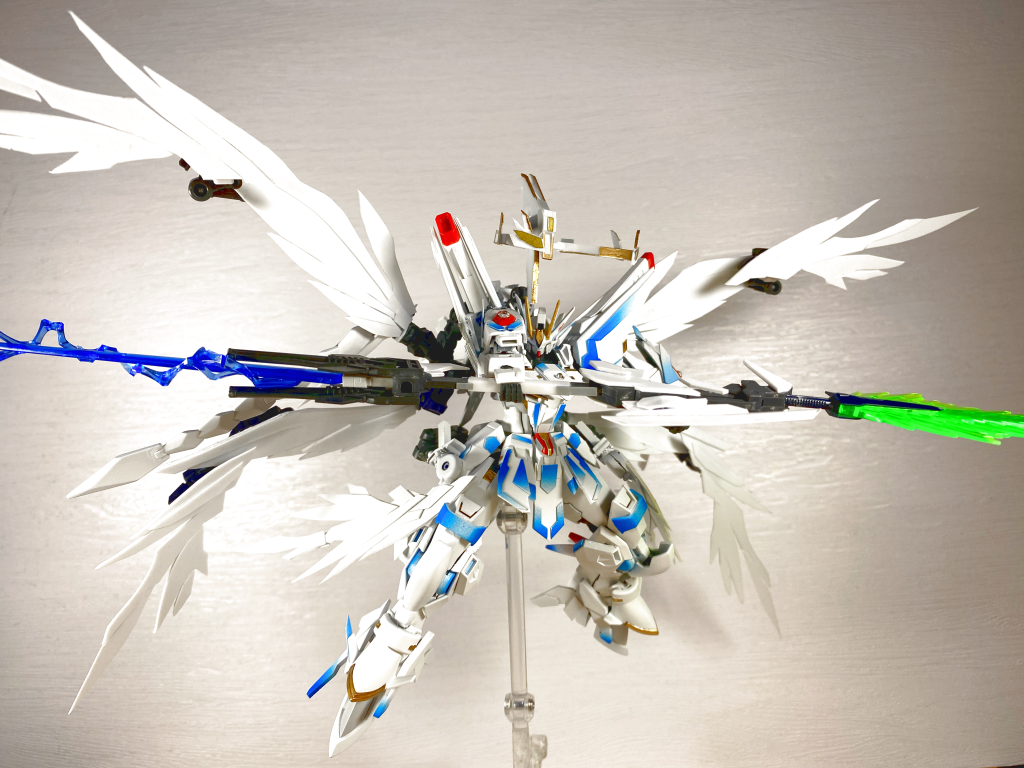 高出力のビーム兵器を使用するッ！