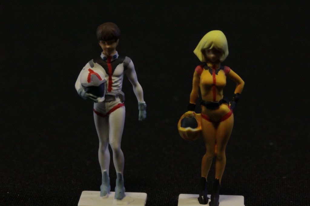 初めてパイロットの塗装をしました。近くで見ると早出しまくりですが。。HG、MG版のパイロットは無理だな。。