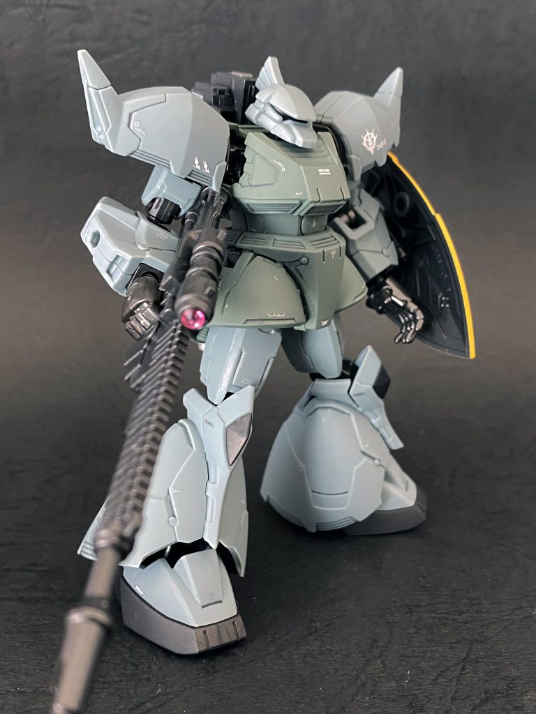 小スケールなので貼るデカールのサイズに気を使います。