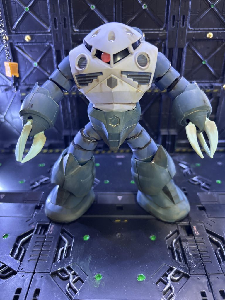 アニメでは全く活躍出来てなかったんですが、何故か人気のズゴック。でもカッコいいですよね。