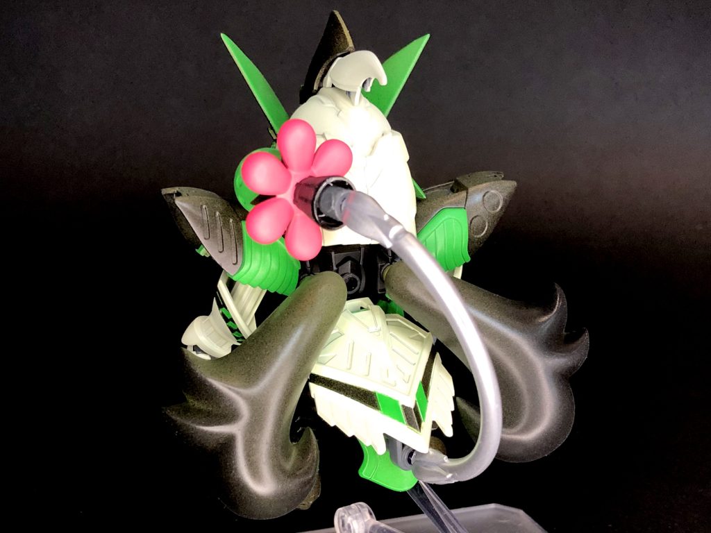 バックショットマスカーニャの花爆弾をNT専用モビルアーマーのファンネルで表現クレオパトラキュベレイの射出エフェクト接続で正面からは浮いて見えるように