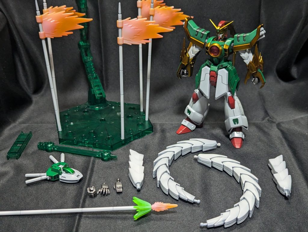 全部品。オプション類豊富ですごいですね。以下塗装レシピサーフェイサー:黒白:クールホワイト緑:モウリーグリーン70% + ビリジアングリーン25% + パールシルバー5%金:EXブラック→EXシルバー+スターシルバーアイアンのグラデ→クリアーイエロー75% + クリアーオレンジ25%赤:MSレッド関節類:サーフェイサーガンメタ→ スターブライトアイアン胴体の赤丸:EXブラック→EXシルバー+スターブライトアイアンのグラデ→クリアーレッドドラゴンの目:クリアー→蛍光レッド→クリアーレッドセンサー類:付属のシール余白に蛍光グリーン→ ハイキューパーツ オーロラグリーンシール