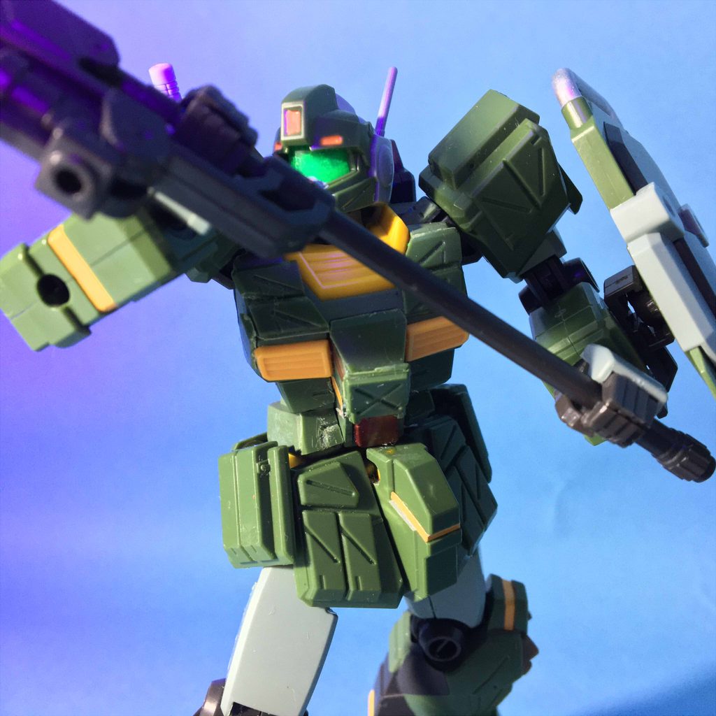 アクション中の胸部＆腹部拡大写真