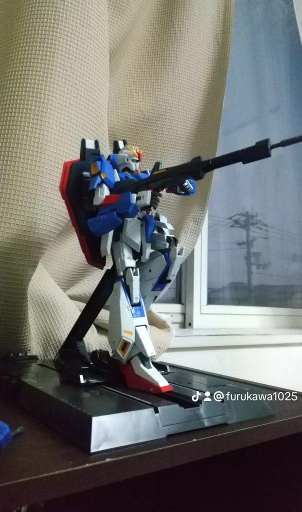 保持力がとても弱いので軸は太らせました。