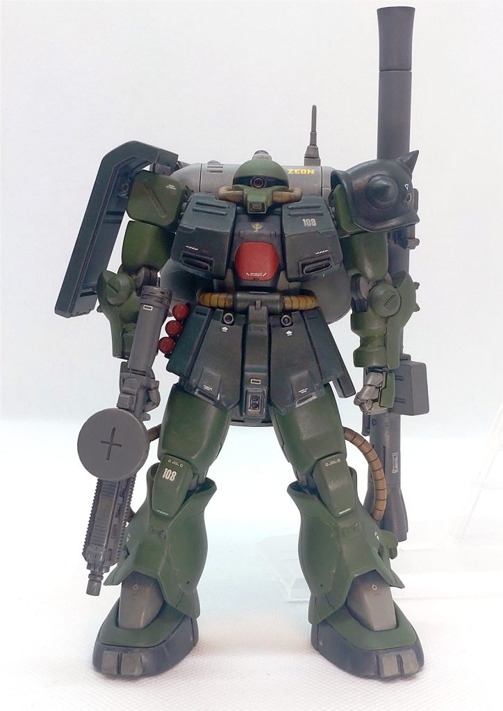 ディレクター兼作画の出渕裕氏によると木星船団の護衛機のザクとして「毛色の違うものが欲しかった」そうです。