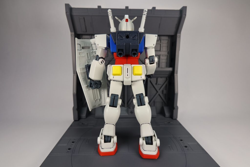 HG RX-78-2 GUNDAM–3枚目/制作者：＠素人模型師