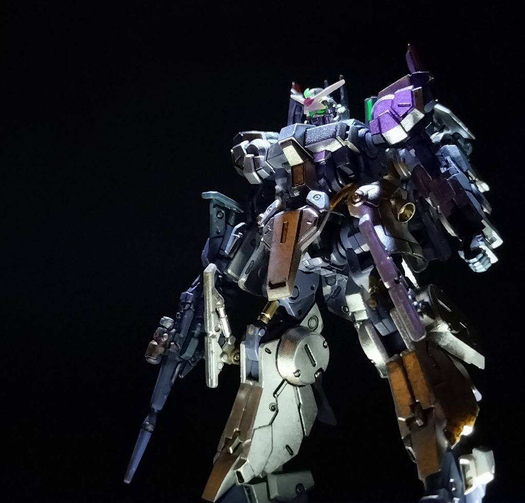 2.    ユニコーンではビスト財団のガエル・チャンがバナージを援護したり、ナラティブではバナージが搭乗したりしてアニメに登場。ガンダムMK5やドーベンウルフの系譜があるとか。