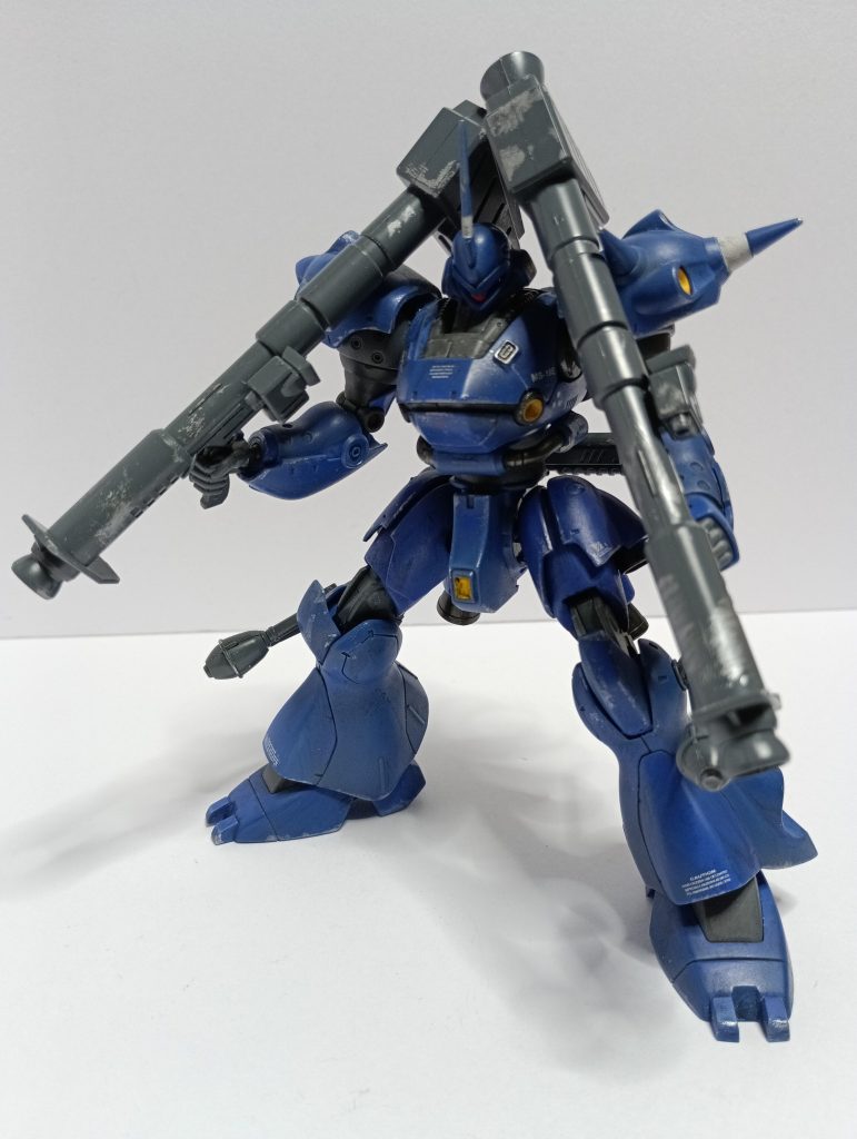 元となったキットは中古の完成品を購入したもので、銀で汚し塗装が行われていたので、一部そのまま流用しています。