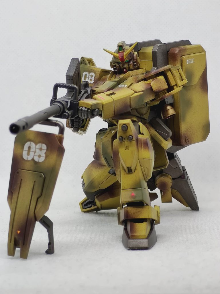 このキット、原作通りにキャノン砲の膝立ち打ちが出来ます。