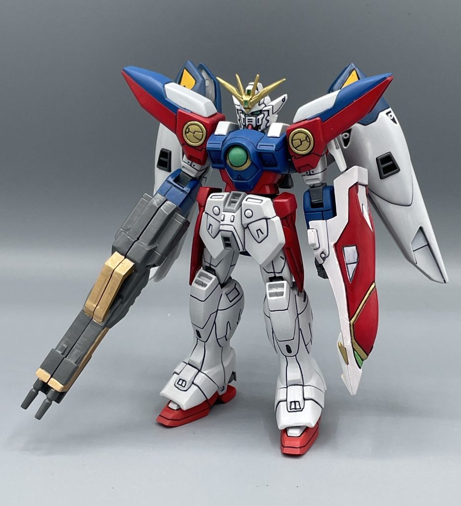 XXXG-00W0 WING GUNDAM 0 トールギスと同様に、5体のガンダムの始祖と言える機体、ゼロ。マッドサイエンティストな5人のドクター達でさえ、ゼロの性能は過剰かつ危険と判断し、開発は行われませんでした。 サンドロックのパイロット、カトル・ラバーバ・ウイナーが、ゼロの設計図をもとにウイナー家の資産で開発したお坊ちゃんガンダムですが、その性能はとてもお坊ちゃんとは呼べない凶悪なものでした。