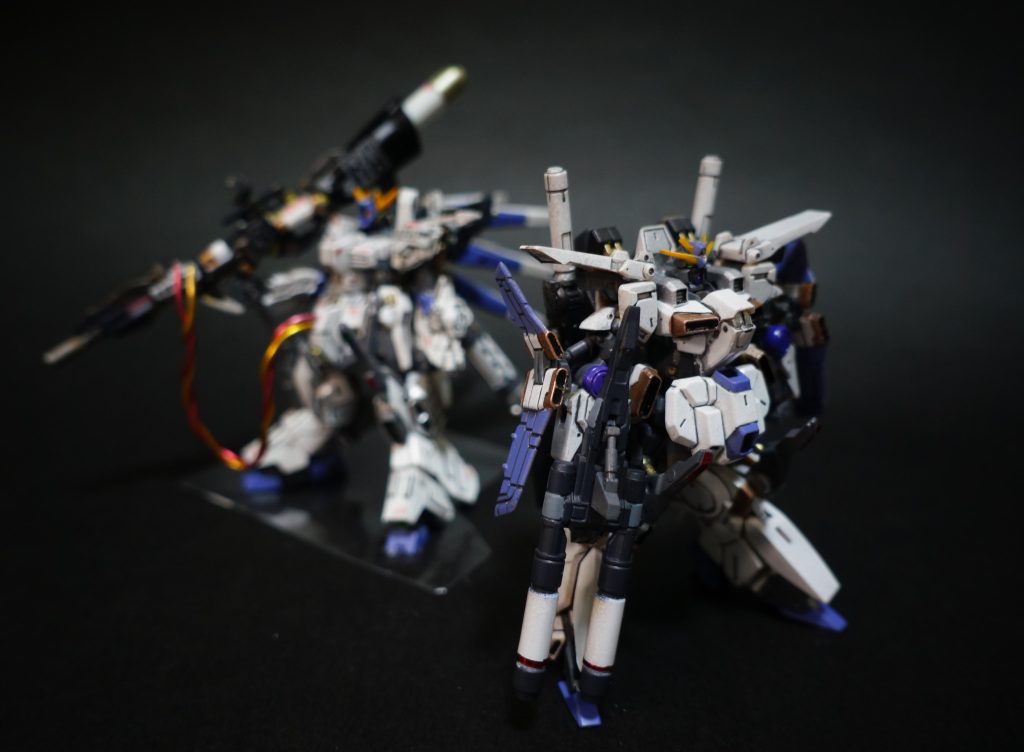 9.    しかし、グリプス戦役と第一次ネオ・ジオン抗争での度重なる戦闘で、艦船とともに多くのメカニックも戦死。FA-78-8を初めとする可変機の複雑なシステムの維持ができる技能を持つメカニックが確保が困難となり、これ以降急速に可変機への需要トレンドは収縮していった、というのがもっぱらのウワサだ。