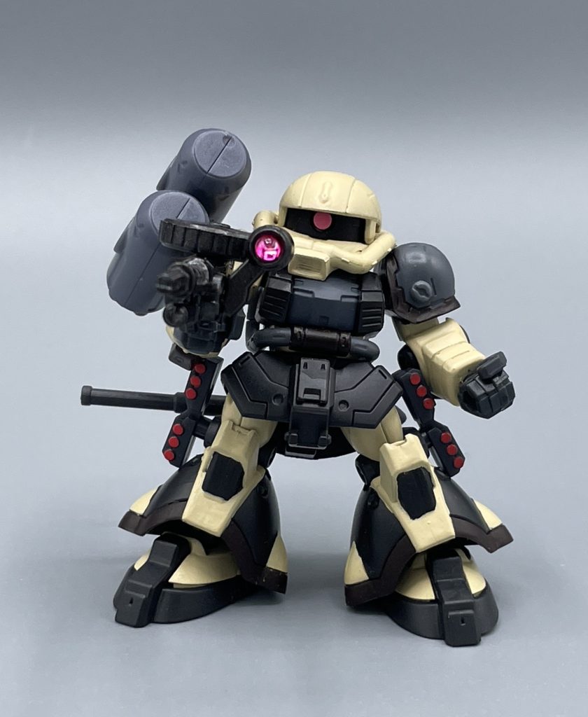 ザクマシンガン！！　定番ですが、塗装してレンズを置き換えると中々ハッタリが効いてカッコいいですね。★シャア専用も是非ッ！↓↓(*'▽')✨https://gumpla.jp/other/2310068 