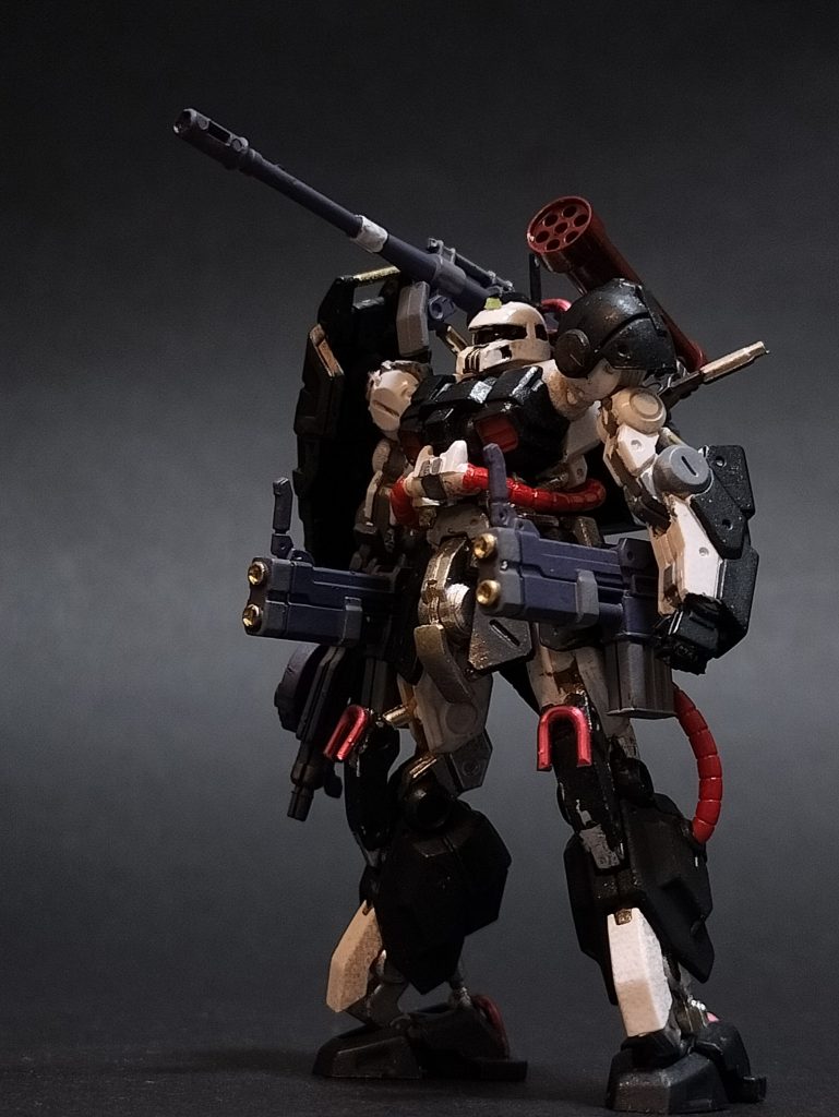 9.    【ウラバナシ】 PH5のラインナップの中でひときわミリタリー色が強いザク・キャノン。いろんな改造ベースにできそうだったので、箱買いと合わせると全部で5個入手。一部の地域では売れ残っているのがザク・キャノンとのこと。PH5唯一の量産機なので、いろんなバリエーションが楽しめそうに思うんですけどねえ。