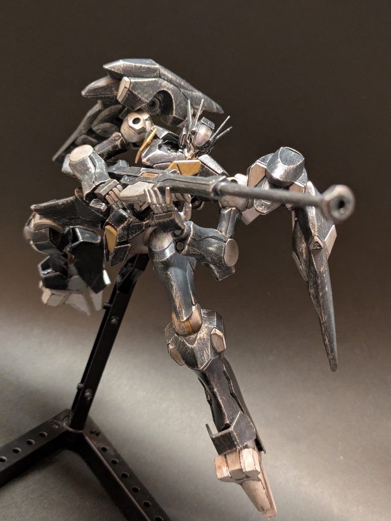 狙いを定めて狙撃!ジムスナイパー系やガンダムデュナメス系などの他の狙撃機体に負けず劣らずのカッコよさ!最カッコいいぜ!!